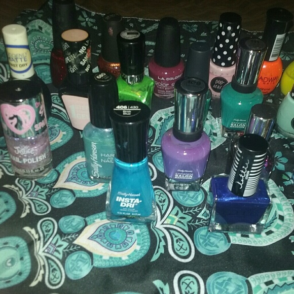 20 NailPolishes!!! - Picture 3 of 8